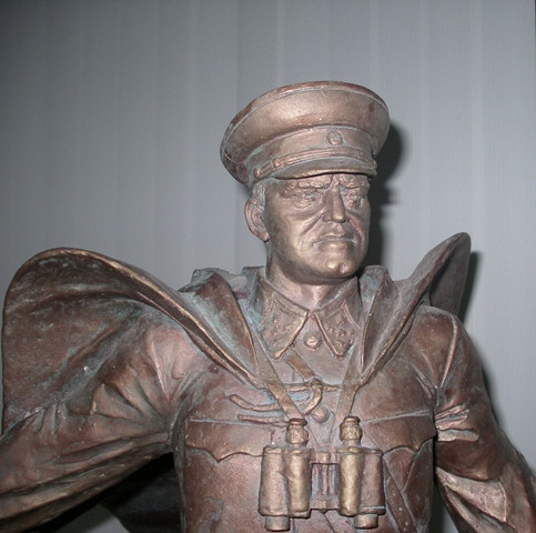 Скульптура "Генерал Жуков"
